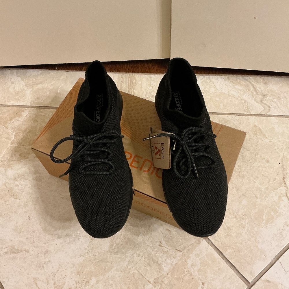 Arcopedico Easy Fit Physis Black Grey size 38 Sneakers, New with Tags and Box